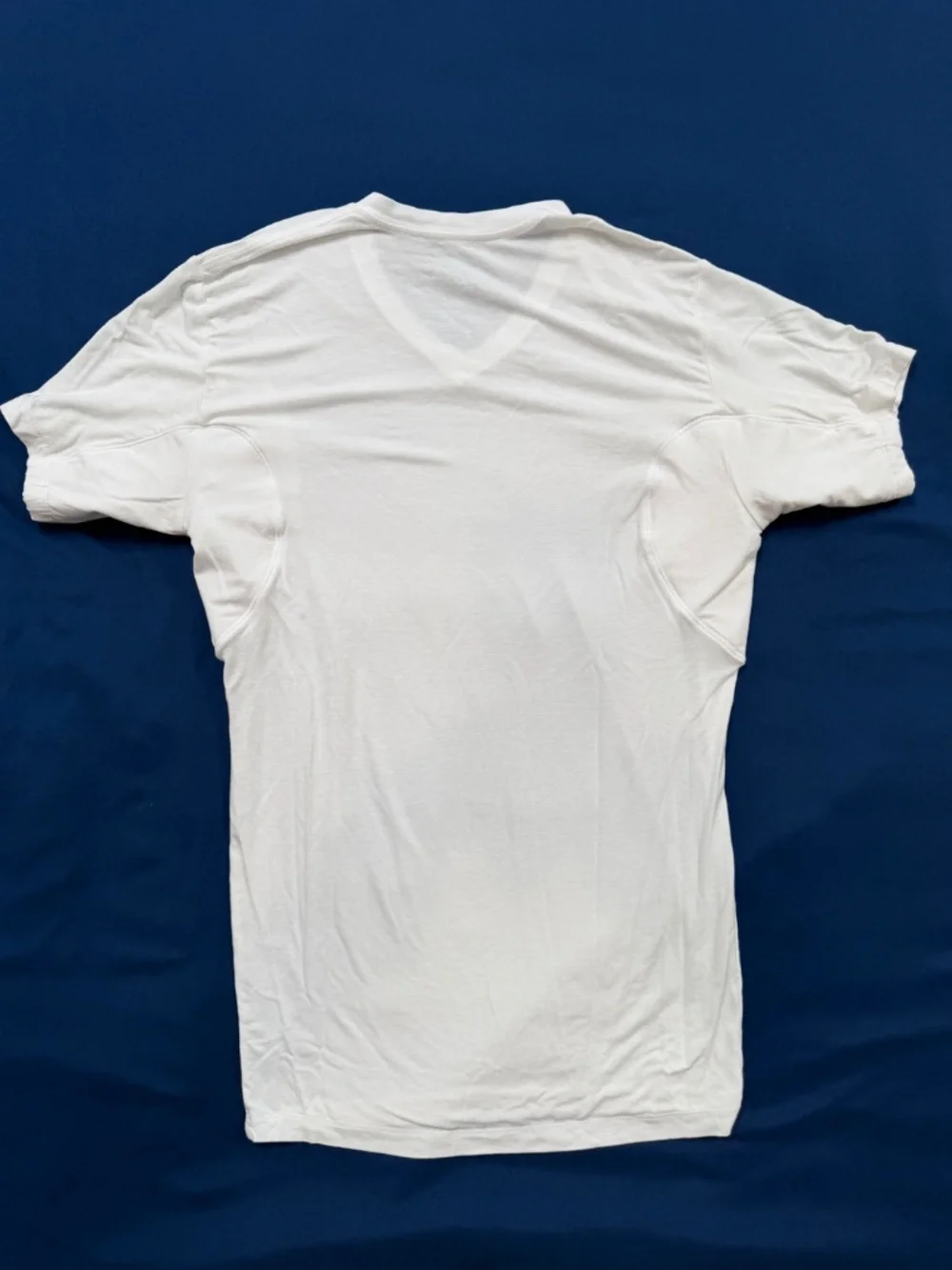 Thompson Tee Slim Fit V-neck Undershirt Mens Medium White Sweatproof